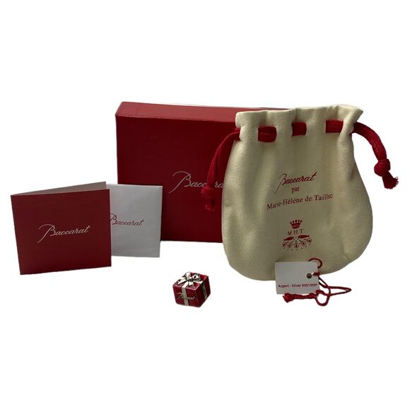 Baccarat Red Enamel Christmas Gift Box Pin Vintage - Picture 5 of 6